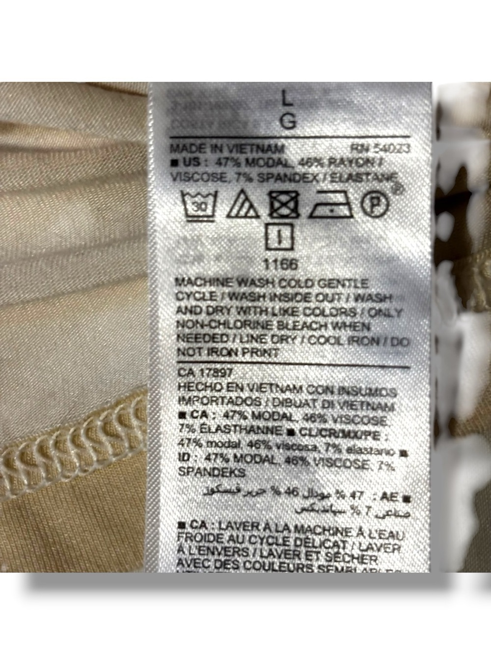 Old Navy White & Light Gray/Beige V Neck Loose Fit Camo Spaghetti Strap Camisole - Picture 10 of 16